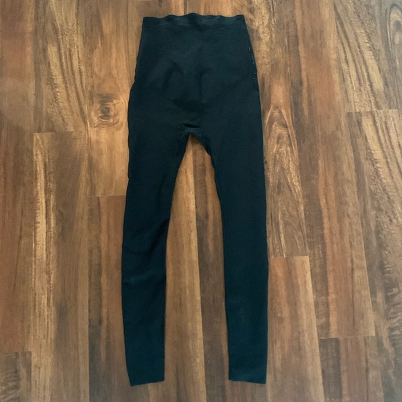 Glowe Women’s postpartum support high waisted leggings, size S. - Picture 1 of 4